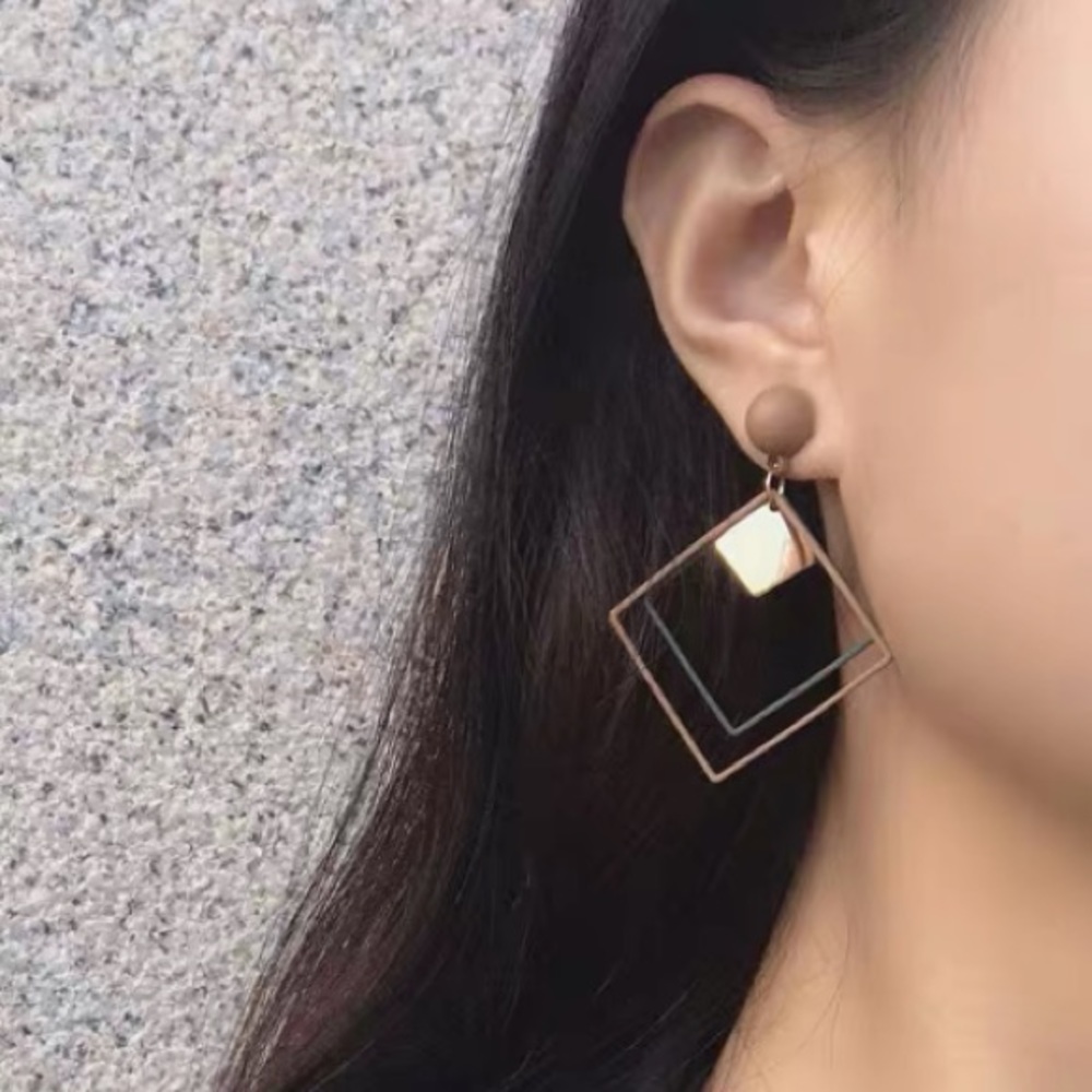 Double square earrings